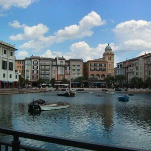 Meet your Posher, Brenda